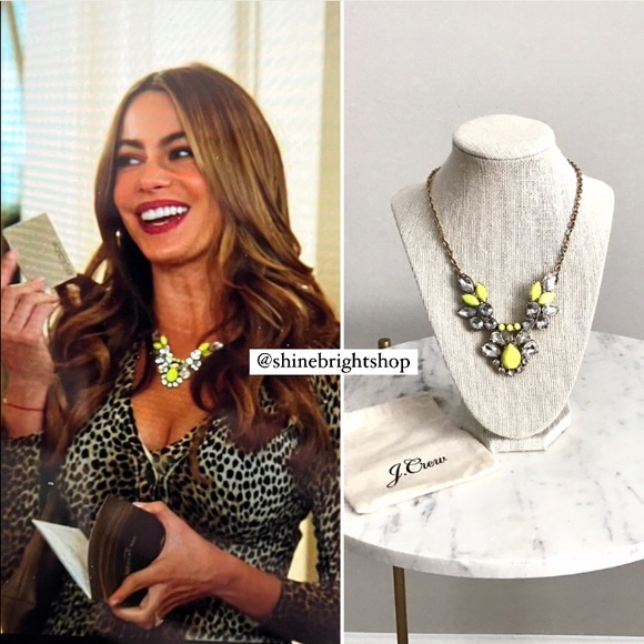 ASO Sofia Vergara as Gloria in Modern Family Gemstone Crystal Statement Necklace - Picture 3 of 12